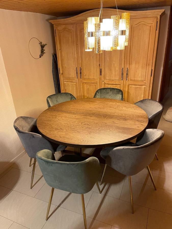 Schoene Ferienwohnung Mit Seeblick Тун Экстерьер фото